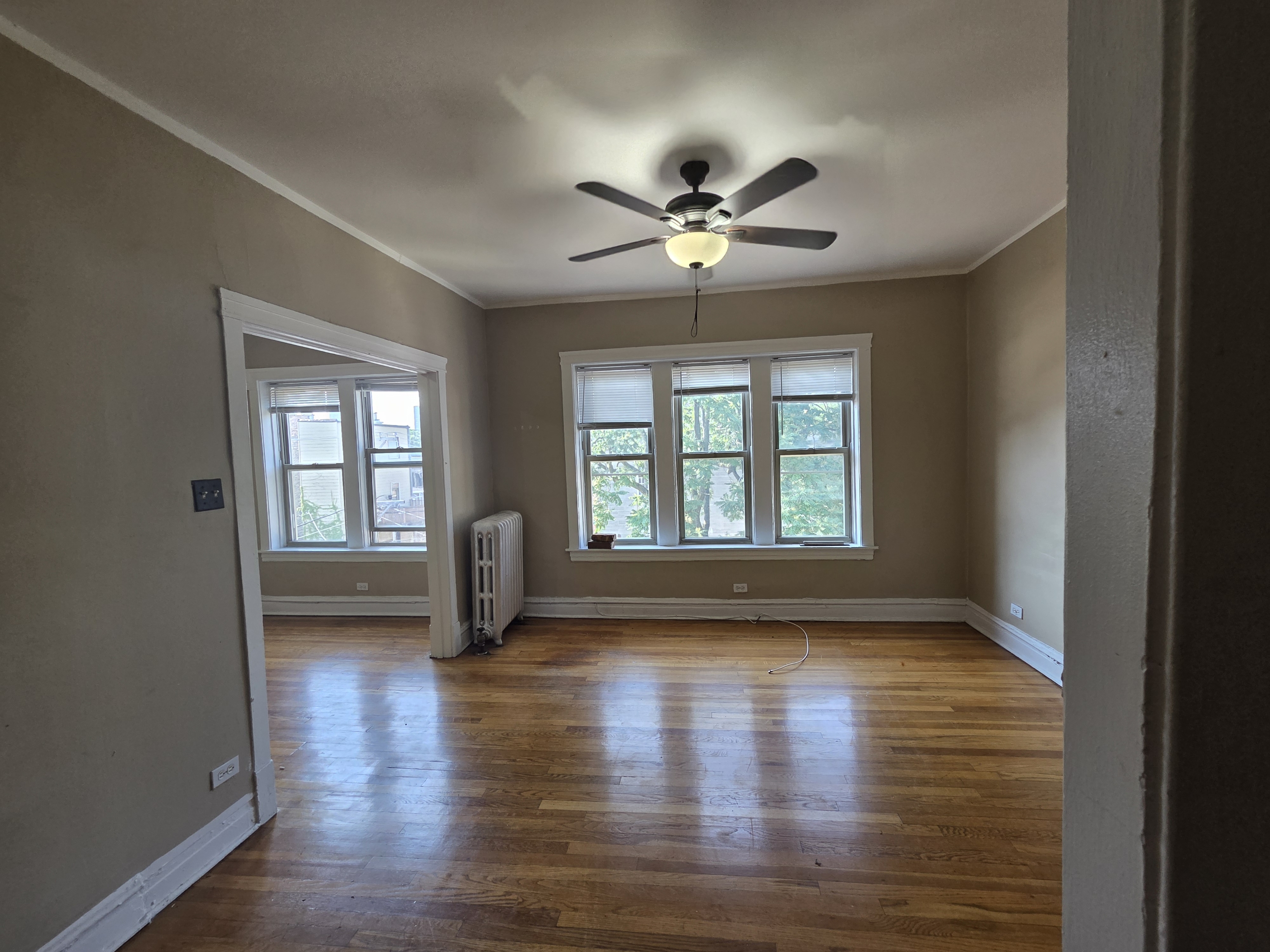 5547 N. Magnolia #3E