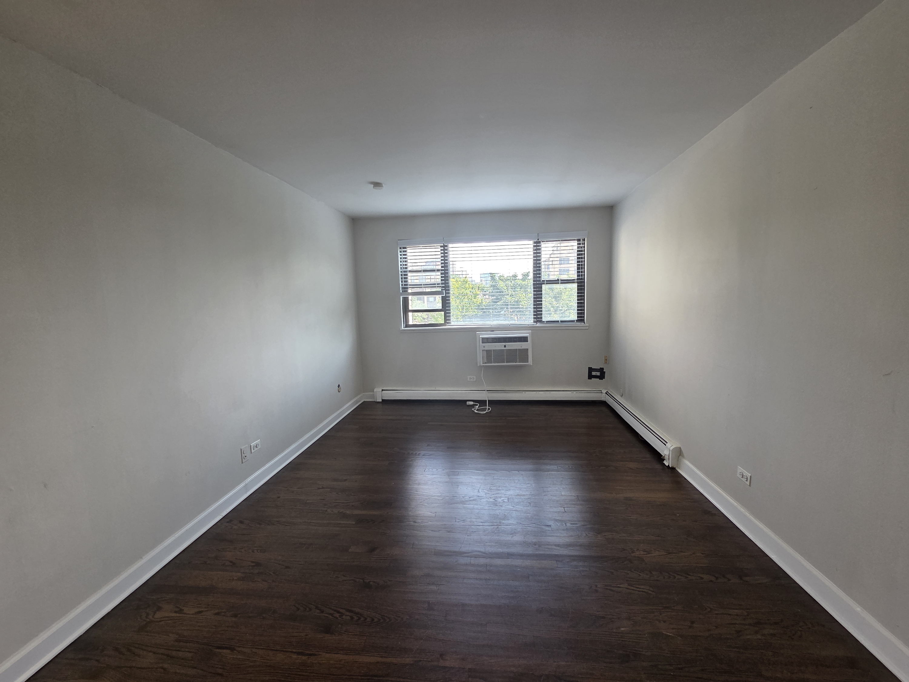 606 W. Cornelia #583