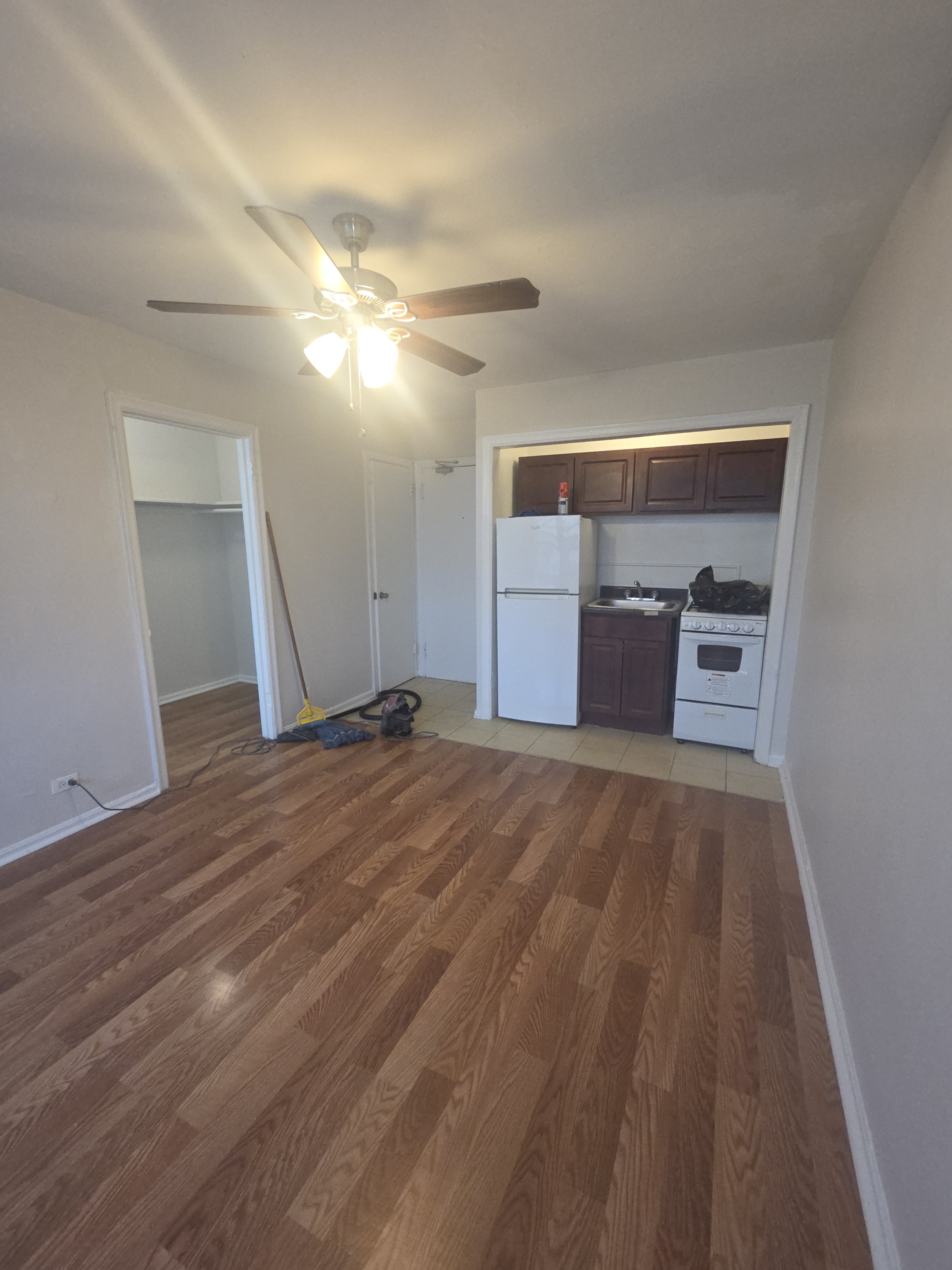 4717 N. Winthrop #601