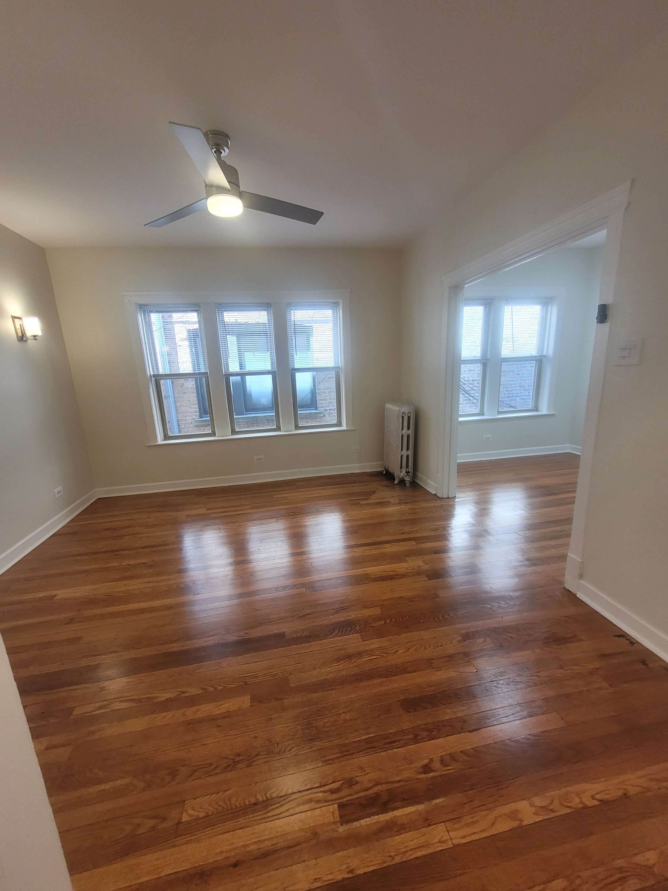 5549 1/2 N. Magnolia #1E