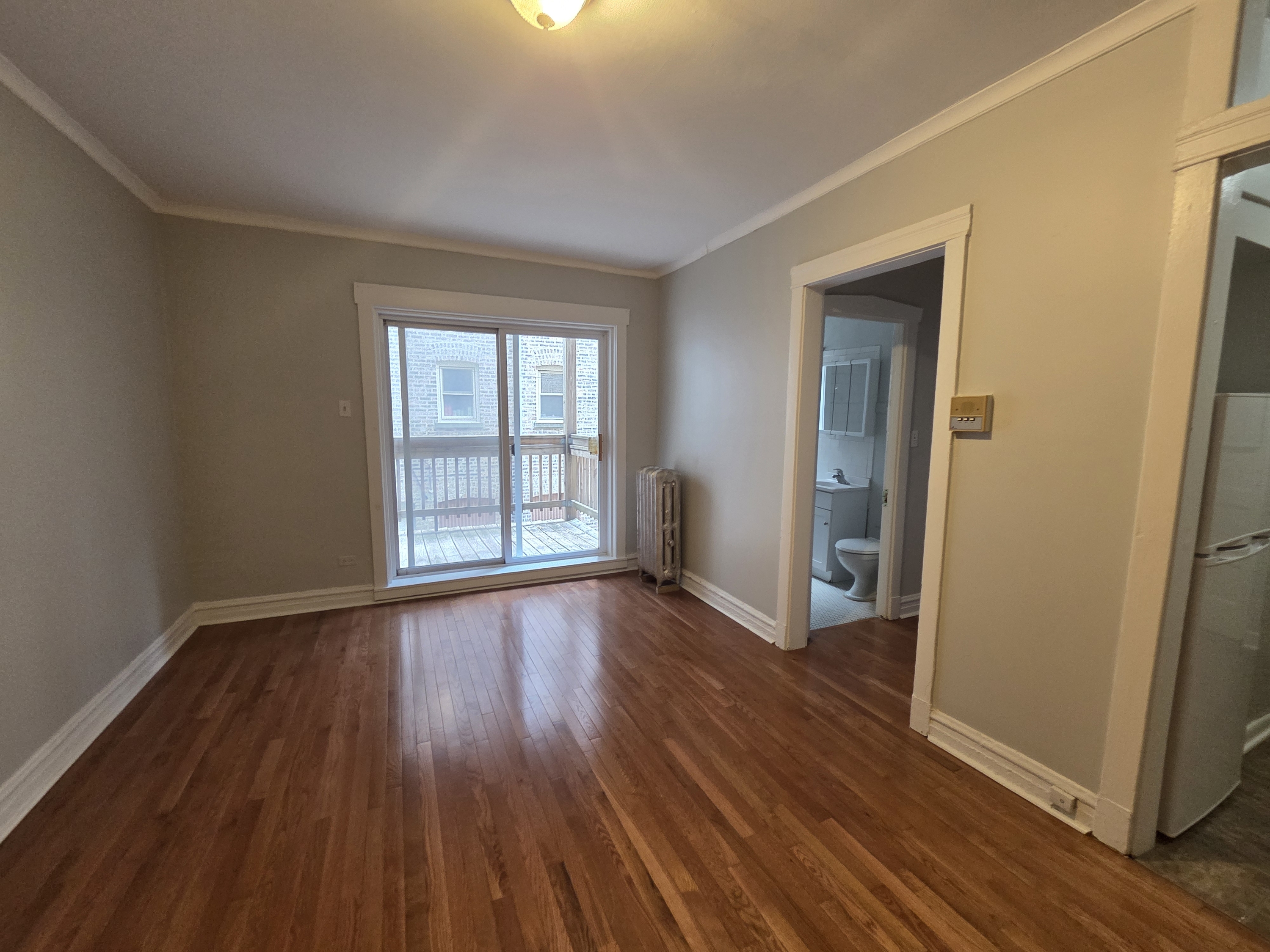 3349 W. Ainslie #1F
