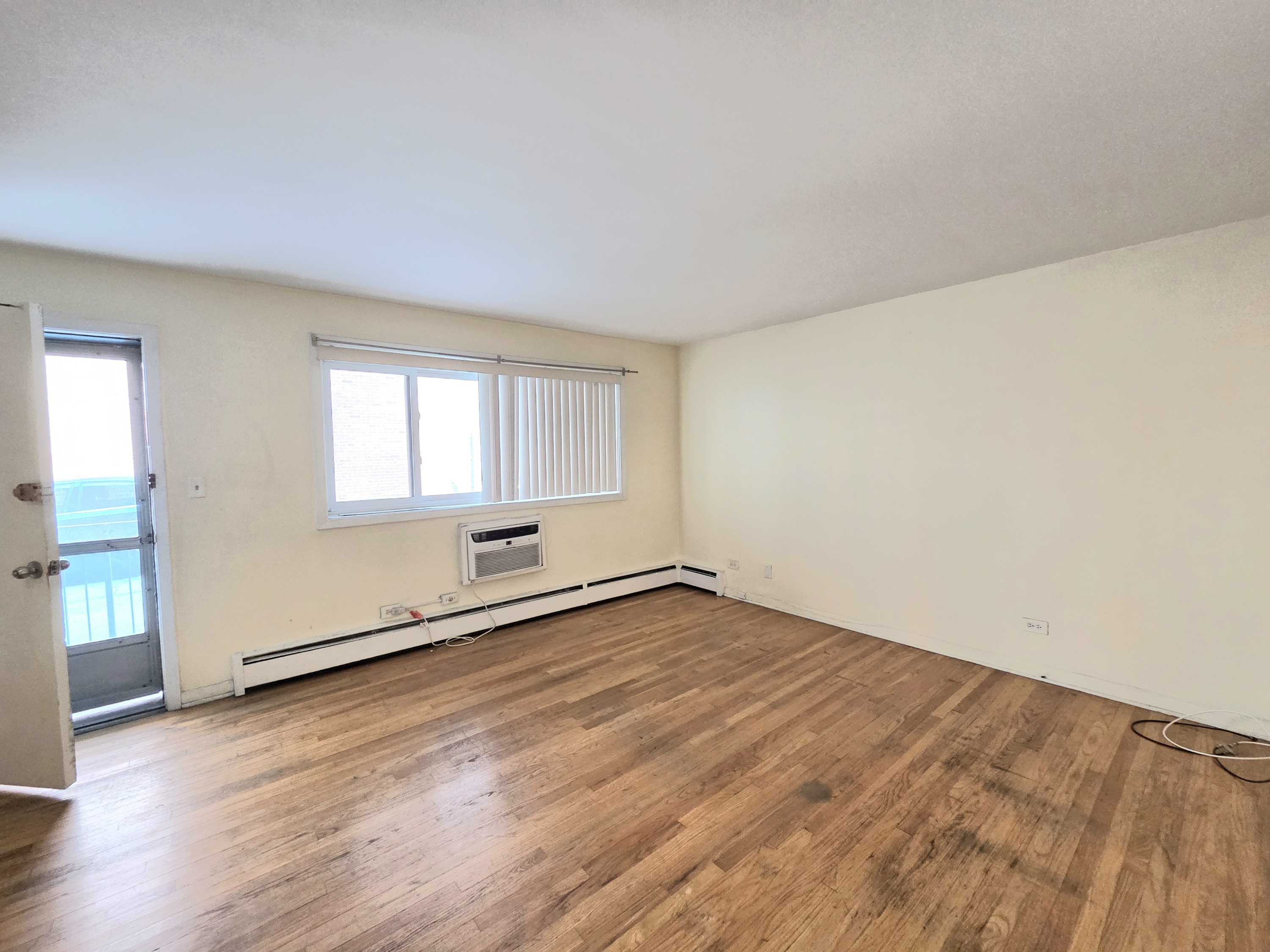 528 W. Wellington #103