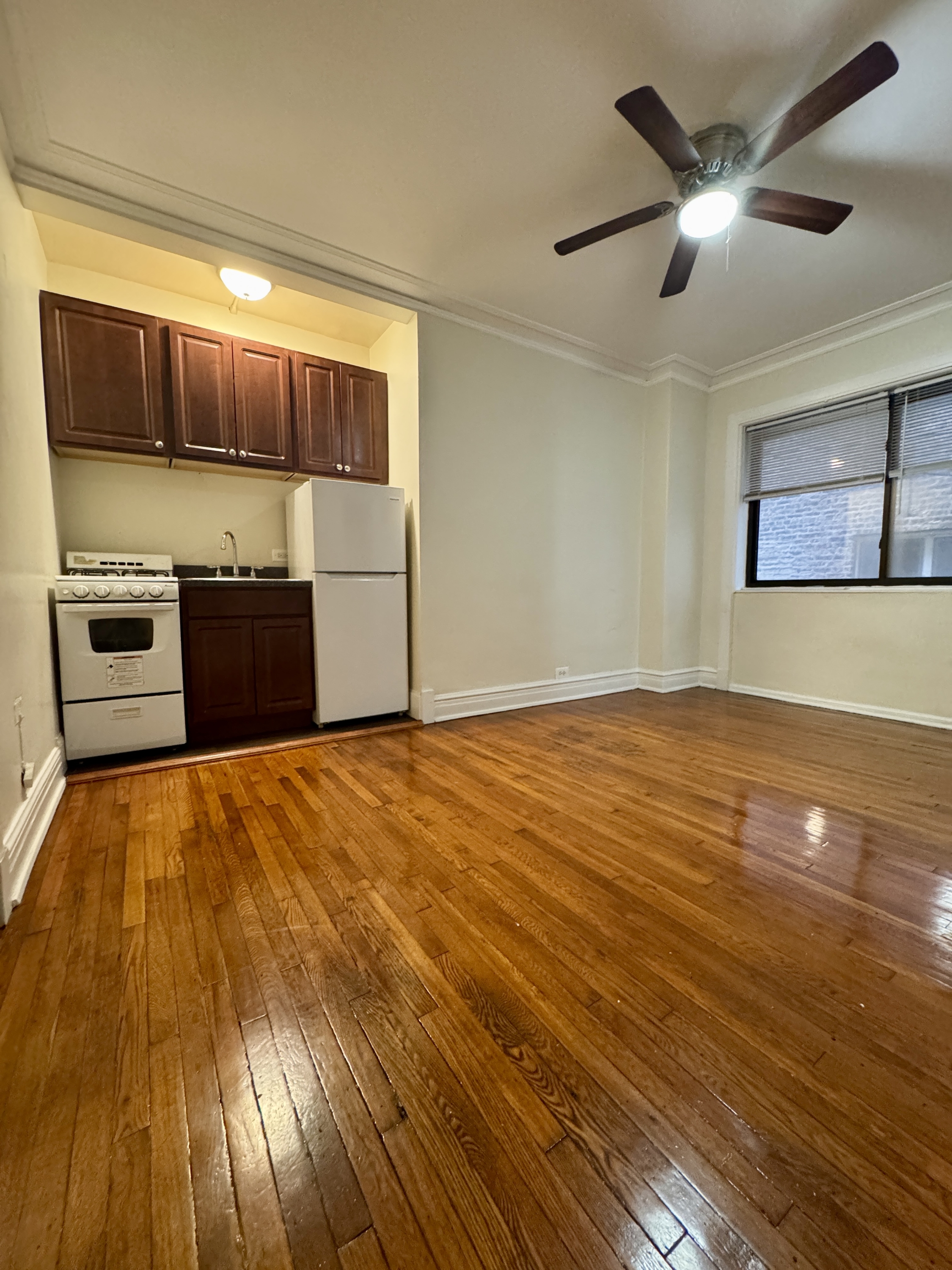 4554 N. Malden