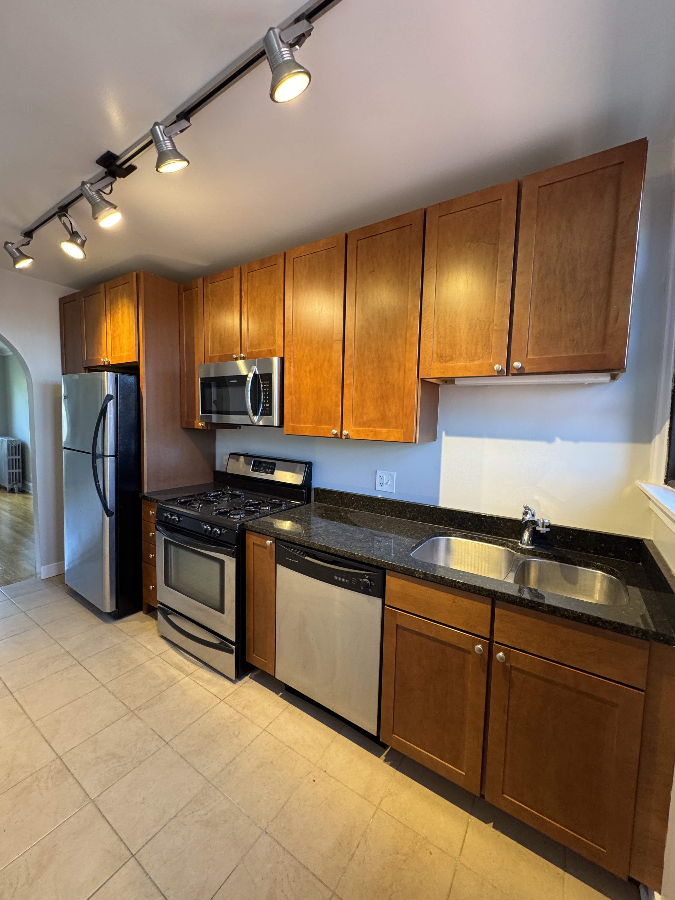 4316 N. Keystone #3B