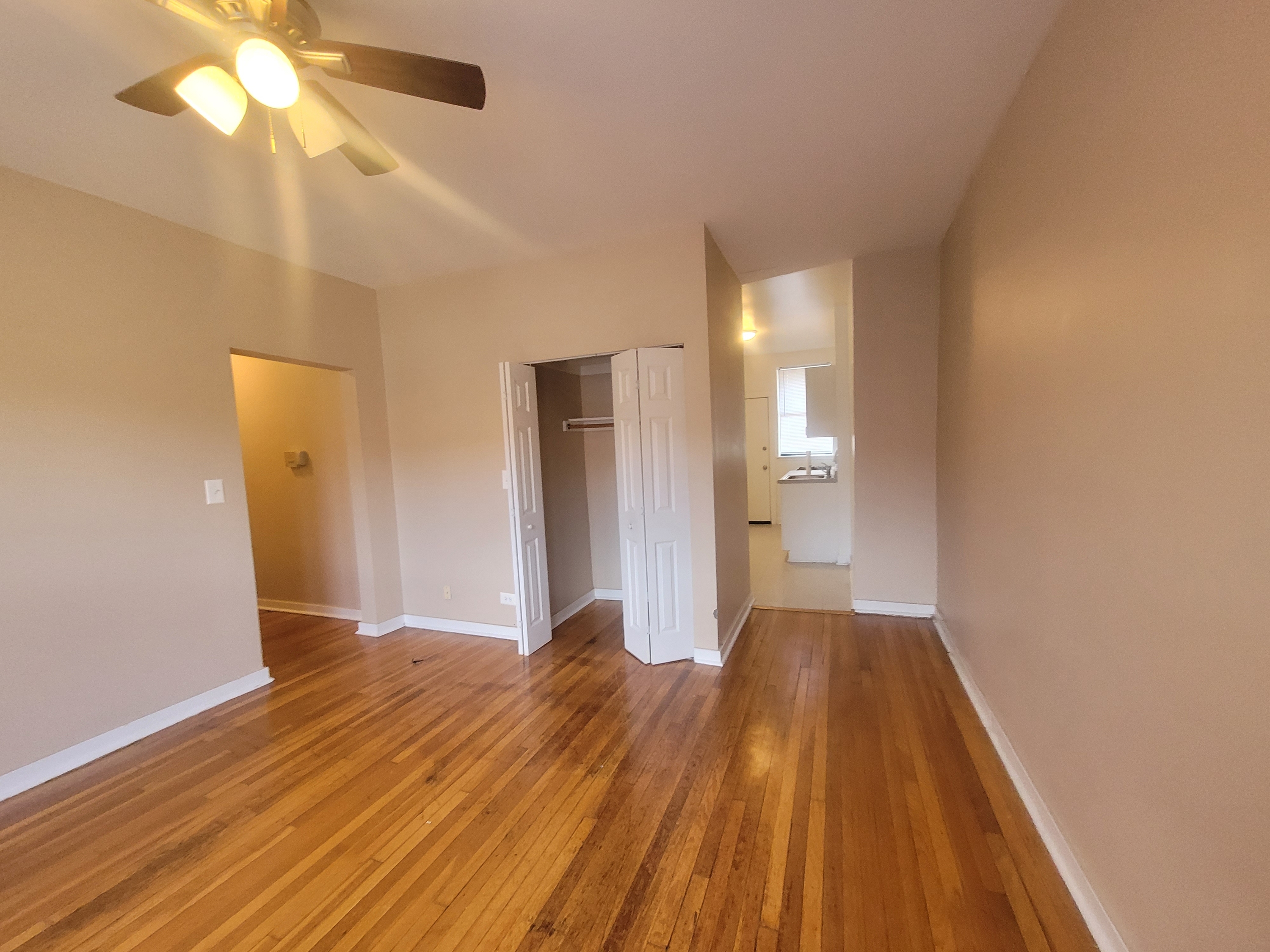 4849 N. Magnolia #3W