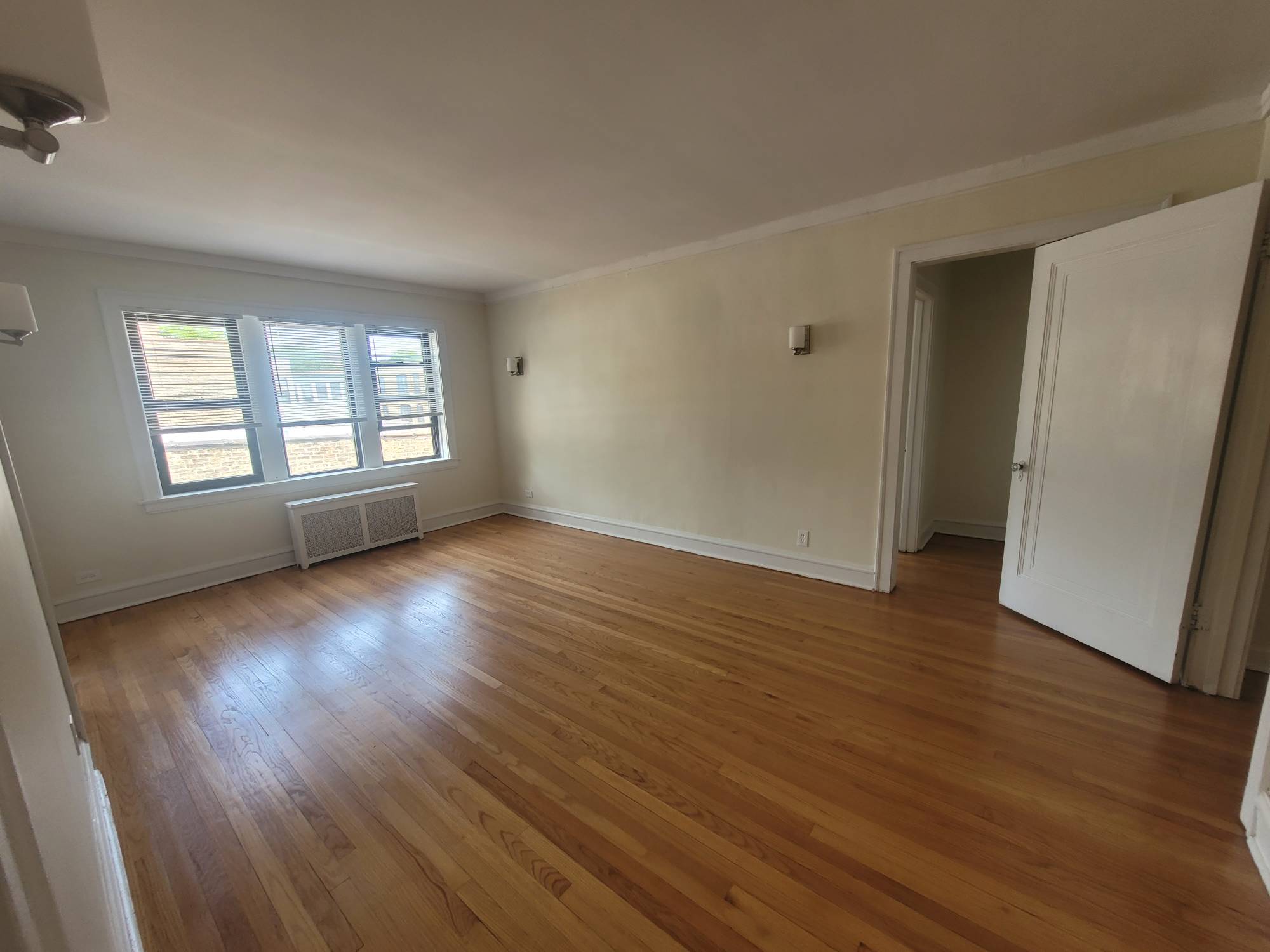2408 W. Lunt #3G