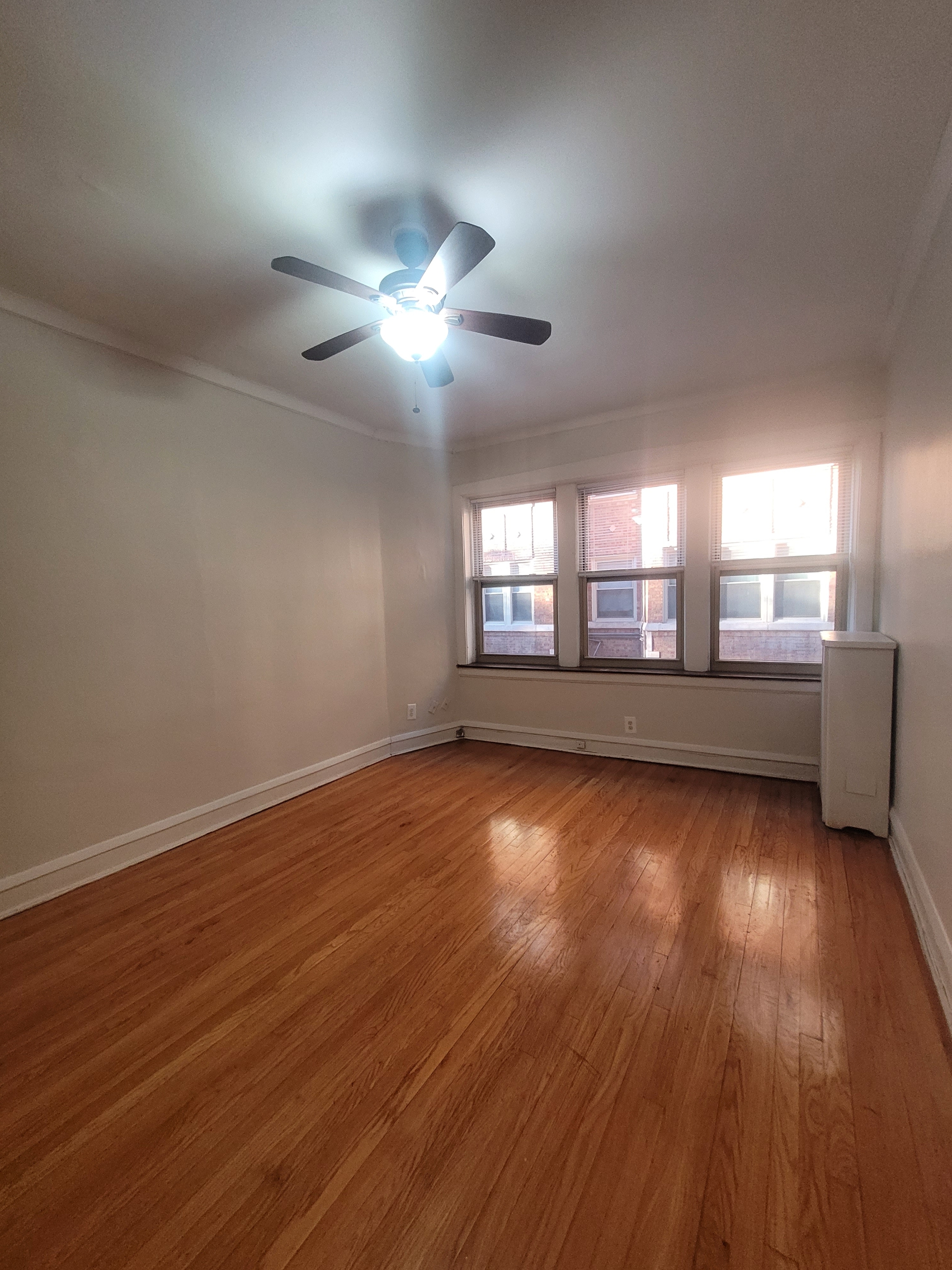 7707 N. Sheridan #2O