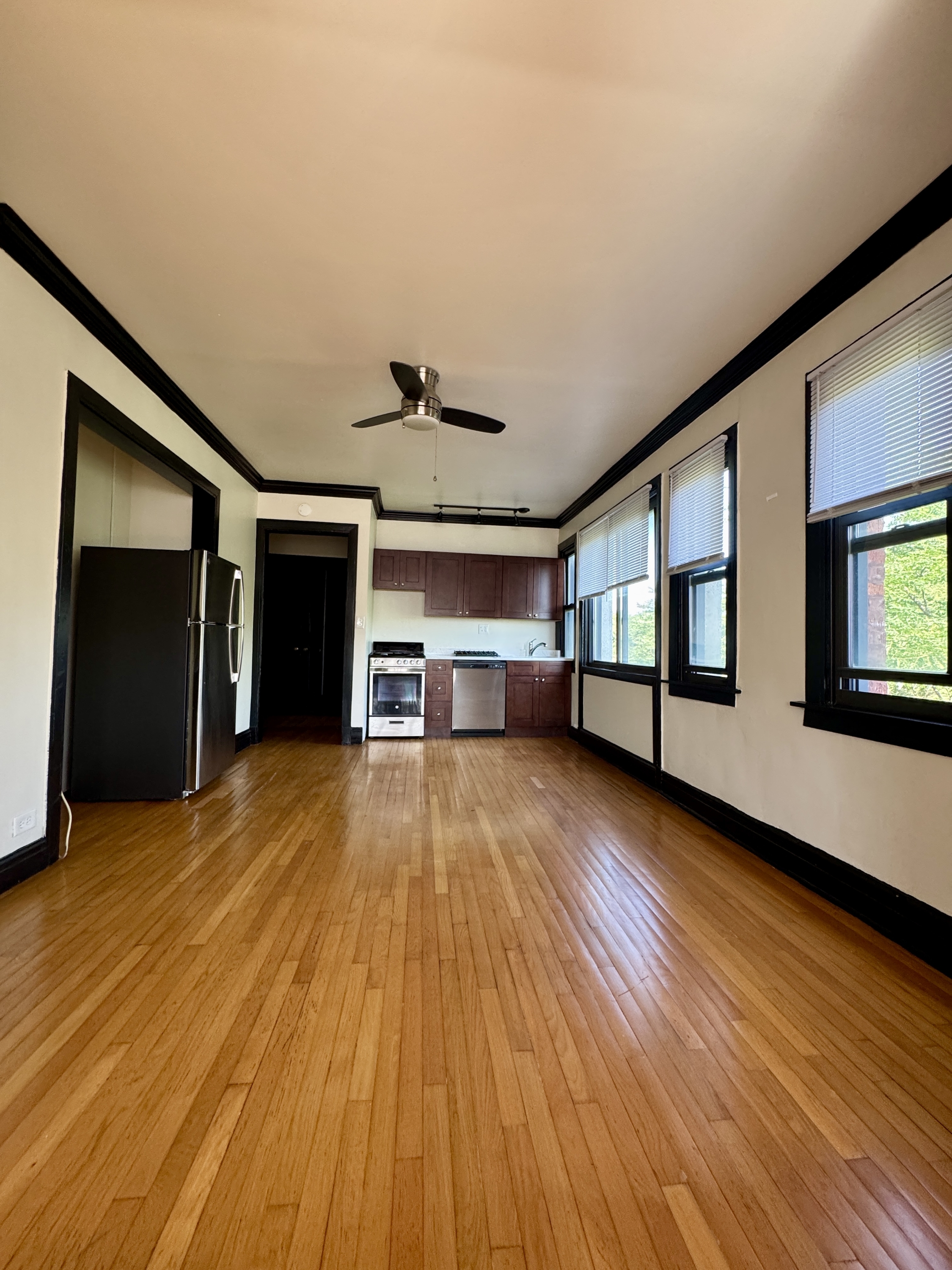 4554 N. Malden