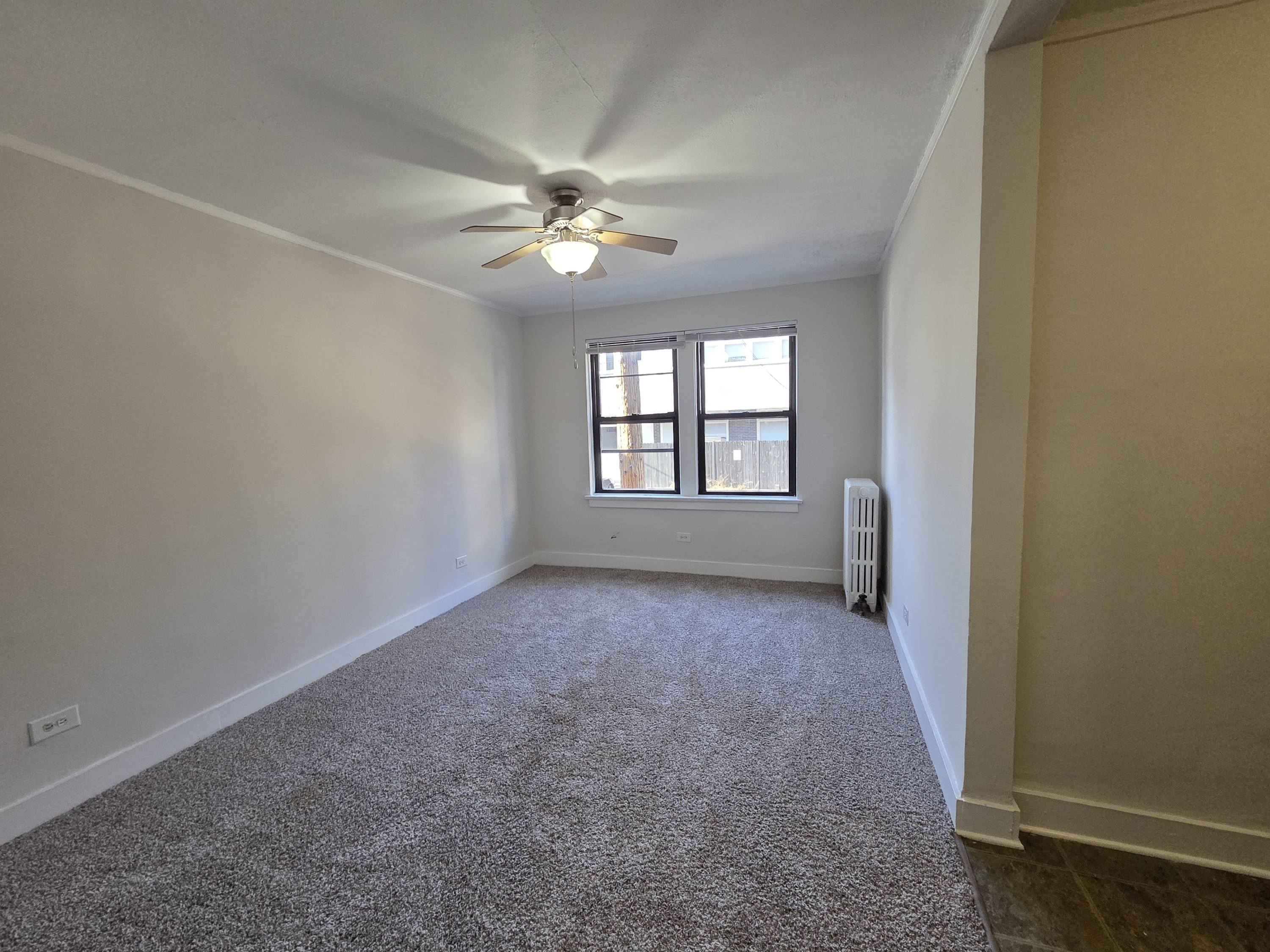 5210 S. Woodlawn #107