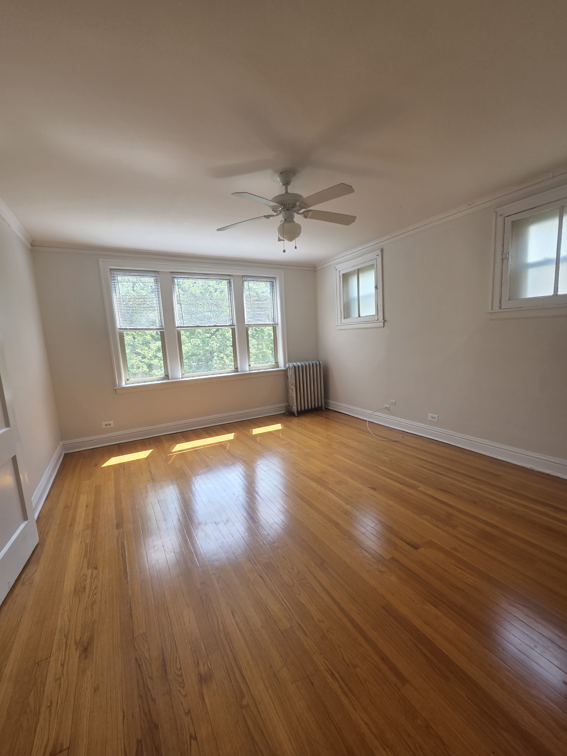 7524 N. Seeley #2S