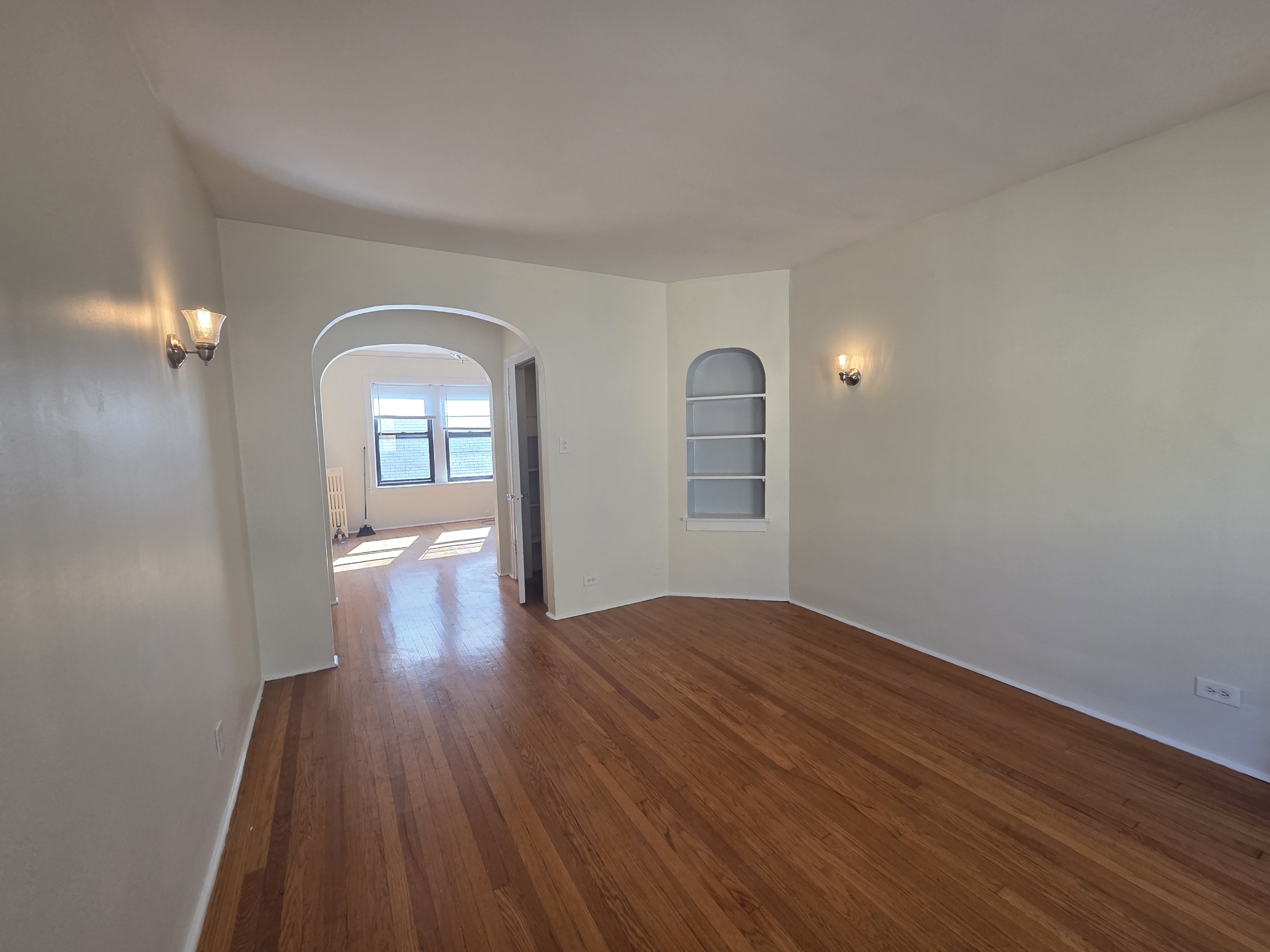 1625 W. Lunt #3B