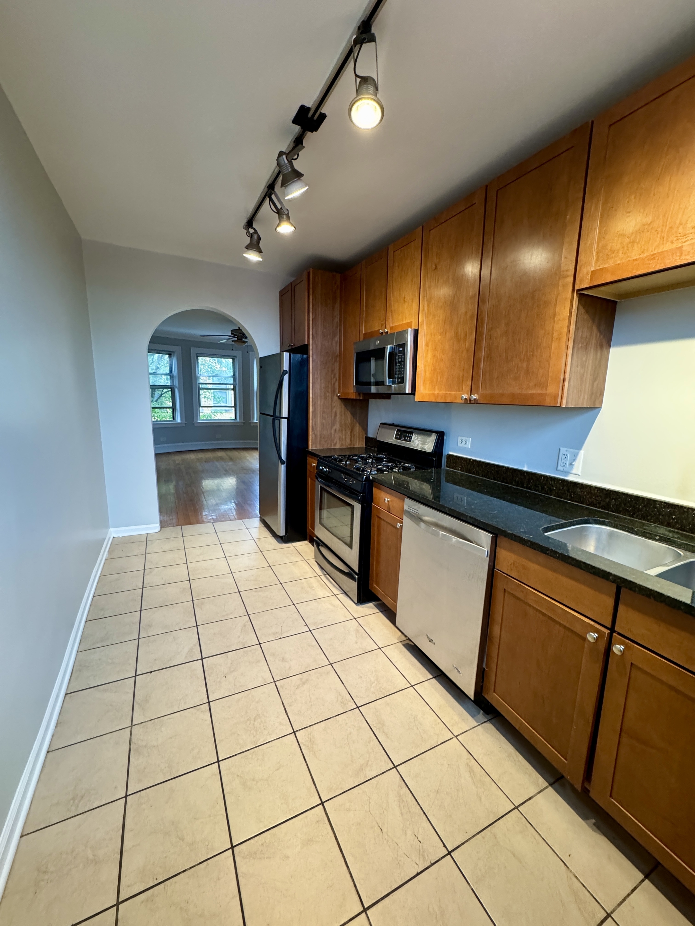 4314 1/2 N. Keystone #3D