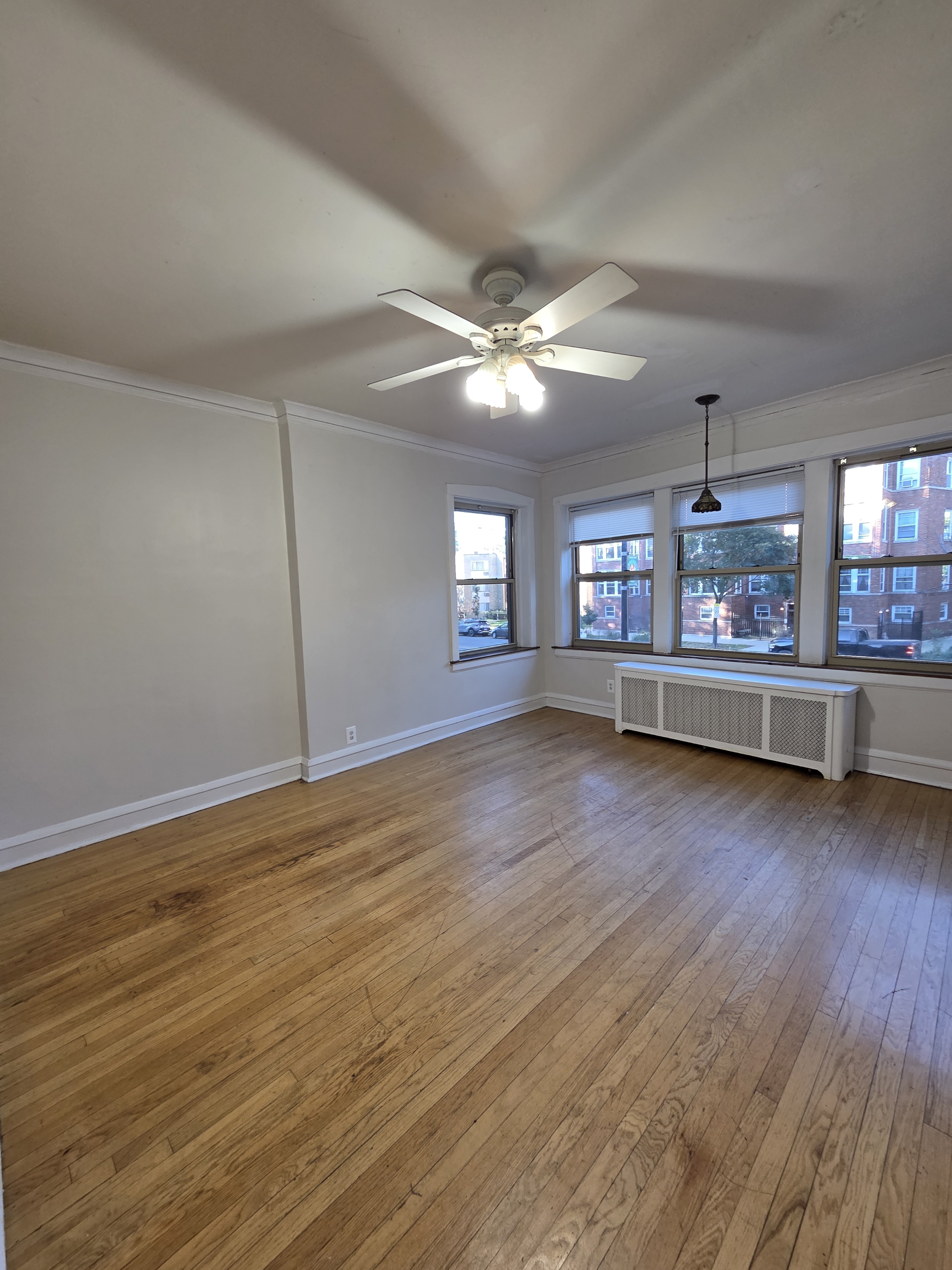 7665 N. Sheridan #1B