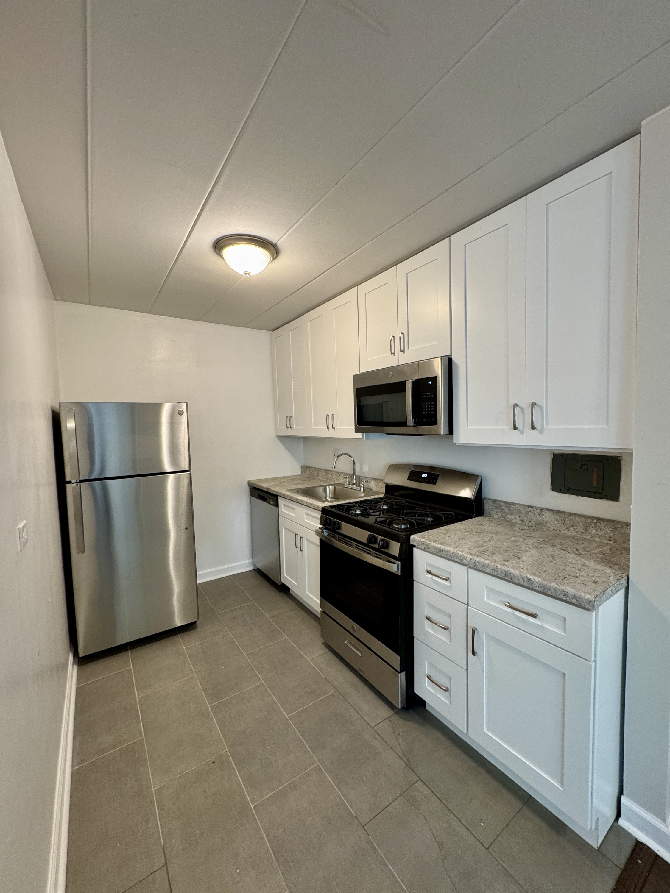 7301 N. Ridge