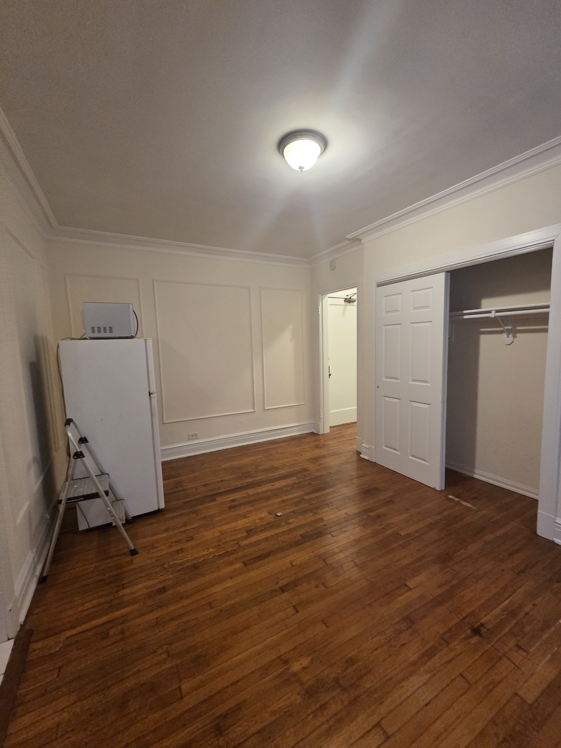 4554 N. Malden