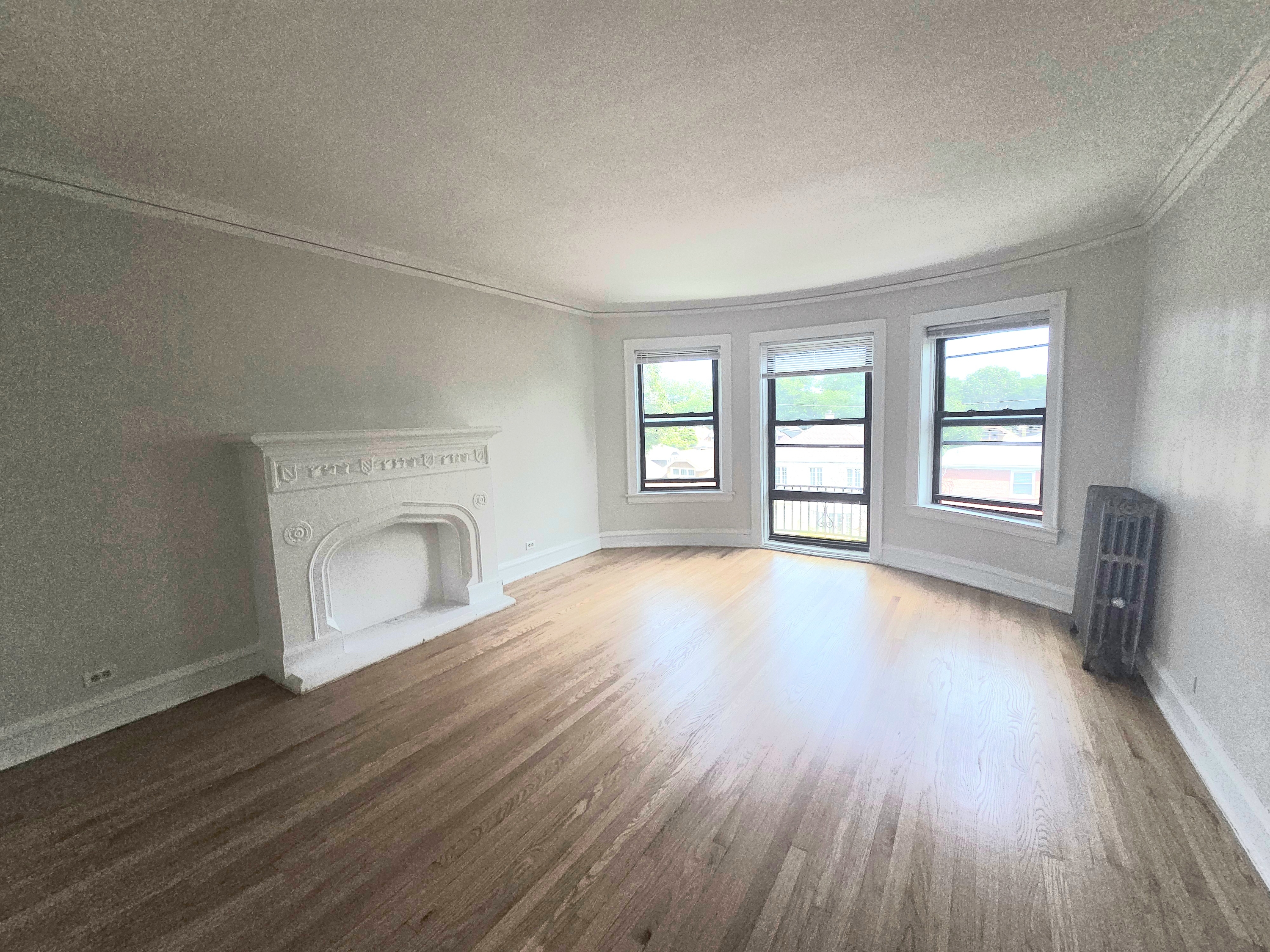 6204 N. Rockwell #3