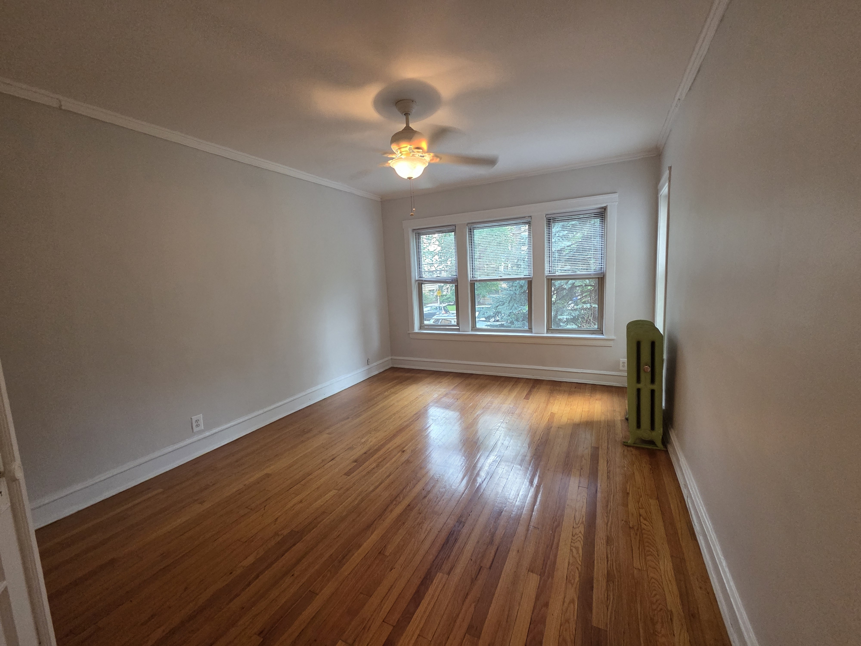 1357 W. Greenleaf #1A