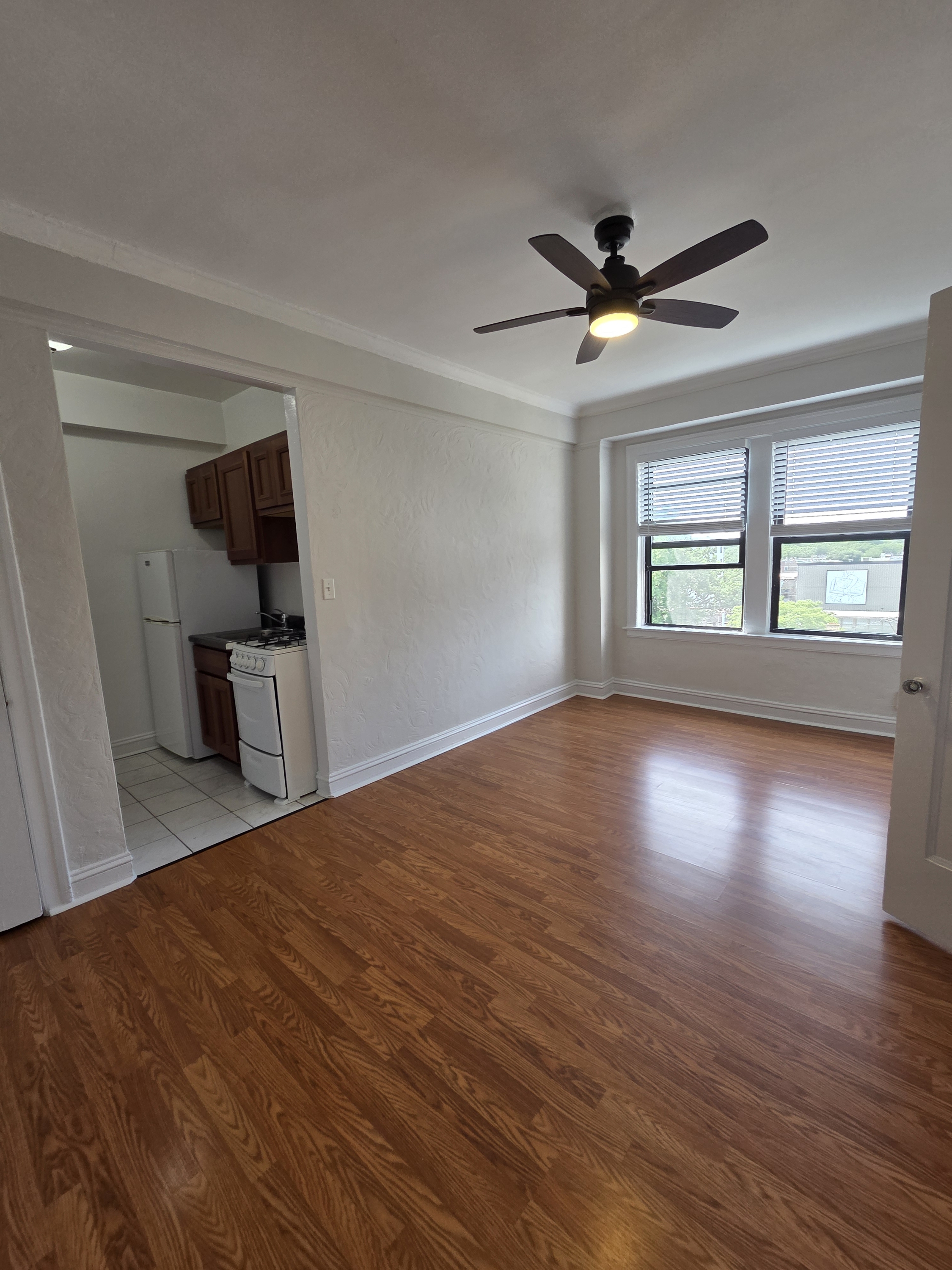 6165 N. Winthrop