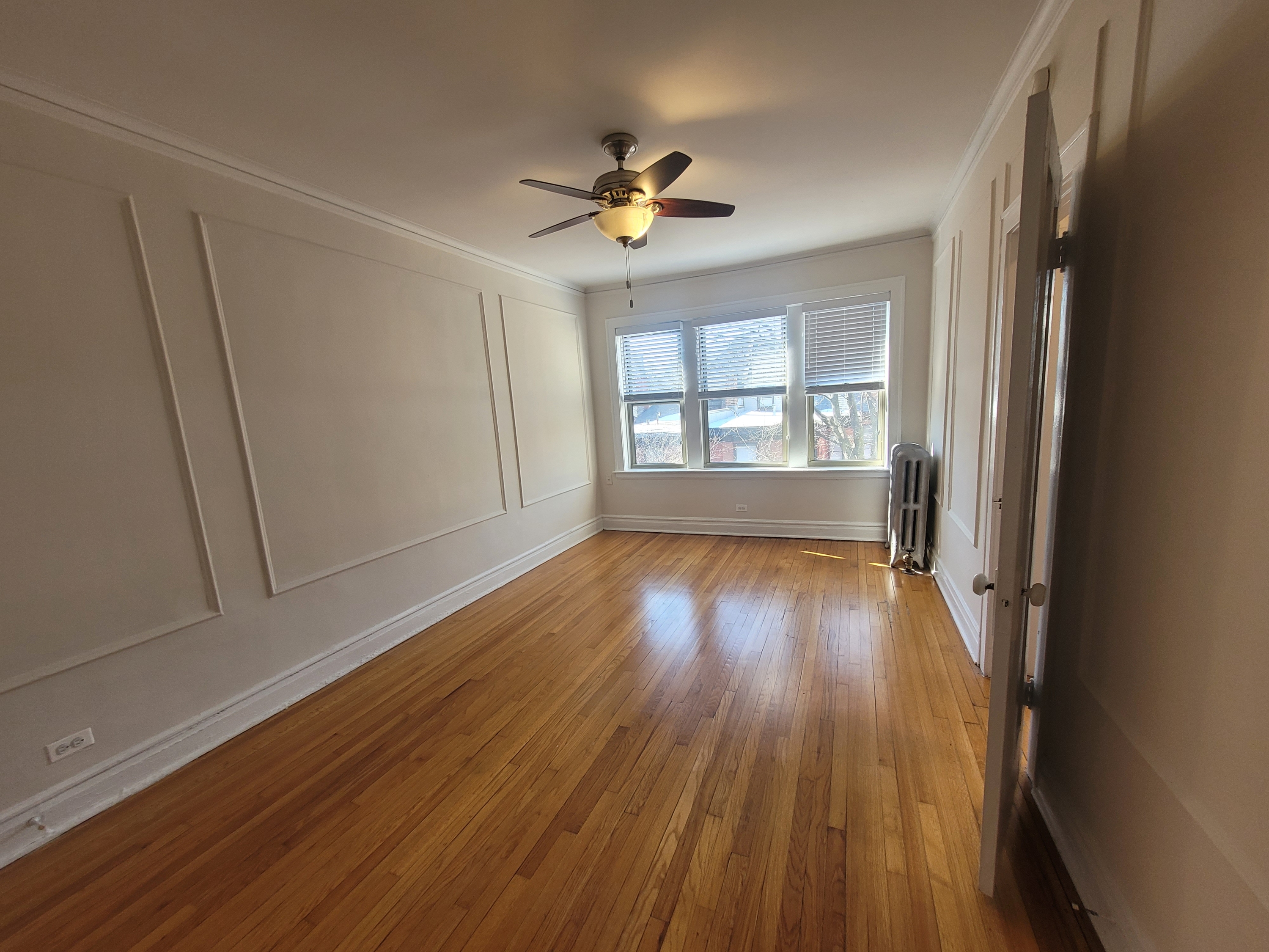 5728 S. Blackstone #306